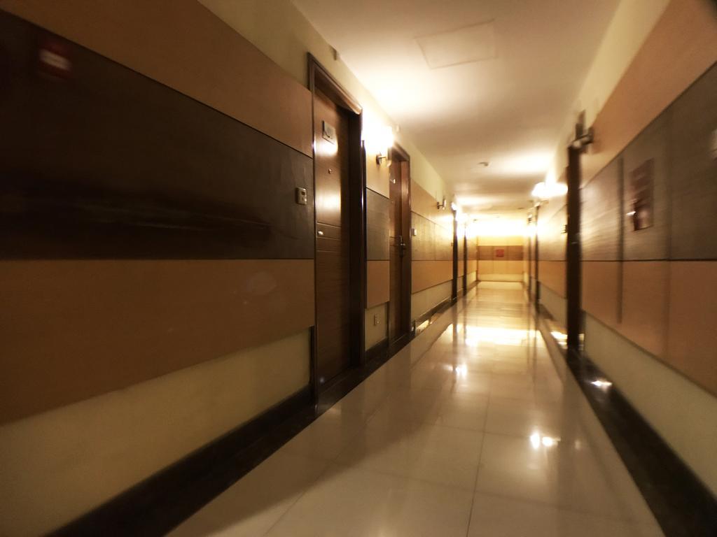 Discovery Hotel Phnom Penh Bagian luar foto