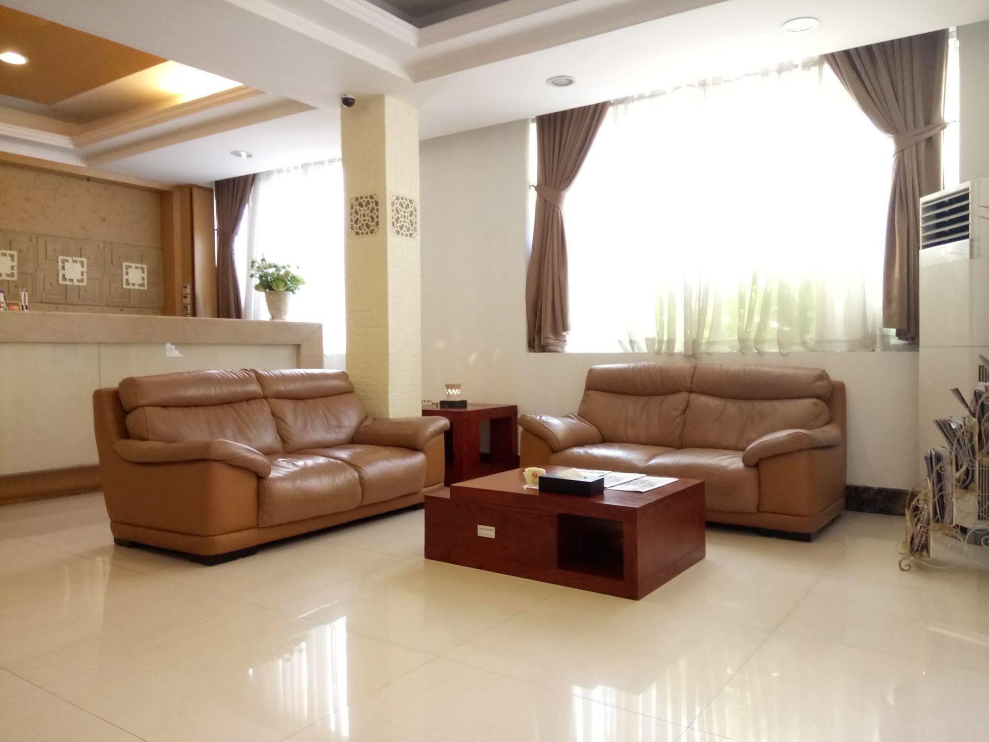 Discovery Hotel Phnom Penh Bagian luar foto